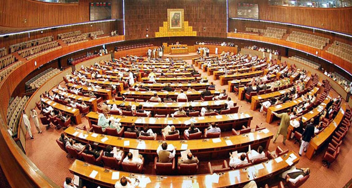 پاک بھارت کشیدگی پر پارلیمنٹ کا مشترکہ اجلاس آج ہوگا-