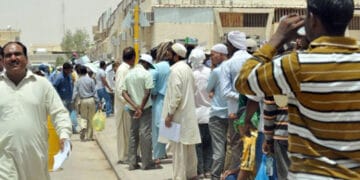 ڈھاکہ میں رہائشی عمارت میں واقع کیمیکل کے گودام میں آتشزدگی سے 70 افراد زندہ جل گئے