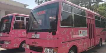 خیبرپختونخواحکومت کا خواتین کے لیے پنک بس سروس شروع کرنے کا فیصلہ