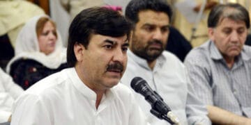 پی ٹی وی اور پارلیمنٹ حملہ کیس: وزیر اطلاعات خیبر پختونخوا کے ناقابل ضمانت وارنٹ گرفتاری جاری