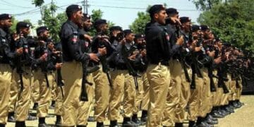 سندھ پولیس کے اہلکاروں کو بچے کی پیدائش پر 10 روز کی چھٹی ملے گی