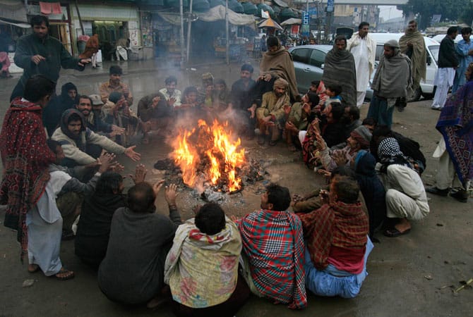 ملک کے بیشتر علاقوں میں موسم سرد رہنے کا امکان