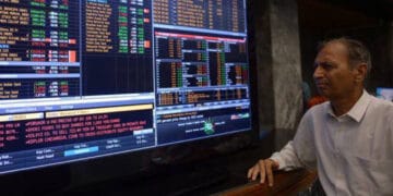 پاکستان اسٹاک ایکسچینج میں آج کاروبار میں 161 پوائنٹس کا اضافہ