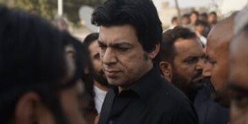 پاکستان میں فٹ بال کو پروان چڑھانے کیلئے معروف فرنچ فٹبالر اسلام آباد پہنچ گئے