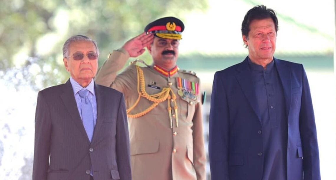 ملائیشیا کے وزیر اعظم کی وزیر اعظم ہاؤس میں آمد، گارڈ آف آنر پیش کیا گیا