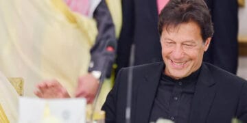 وزیراعظم عمران خان کو نوبیل امن انعام دینے کے لیے قومی اسمبلی سیکرٹریٹ میں قرارداد جمع