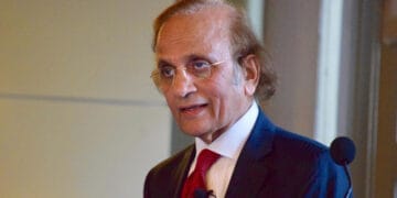 سابق چیف جسٹس تصدق حسین جیلانی کو انصاف کے اعلیٰ ایوارڈ سے نوازا گیا