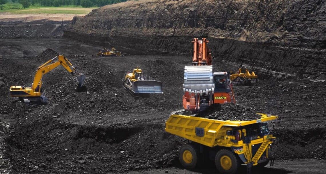 تھر کول سے بجلی کی پیداوار شروع، 330میگا واٹ بجلی بنا کر نیشنل گرڈ سسٹم میں شامل