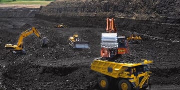 تھر کول سے بجلی کی پیداوار شروع، 330میگا واٹ بجلی بنا کر نیشنل گرڈ سسٹم میں شامل