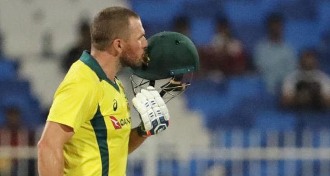 ایرون فنچ تباہ کن بیٹنگ، آسٹریلیا نے دوسرے ون ڈے میں پاکستان کو 8 وکٹوں سے شکست دیدی