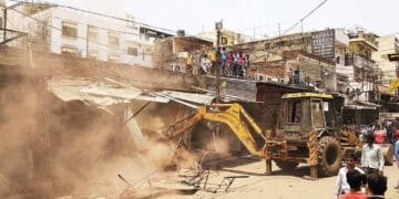 کے ایم سی کا شہر میں مزید غیر قانونی مارکیٹیں‌ اور دکانیں گرانے کا فیصلہ