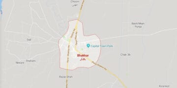 بھکر میں مسافر بس اور رکشے میں تصادم، 6 طالبات اور رکشہ ڈرائیور جاں بحق
