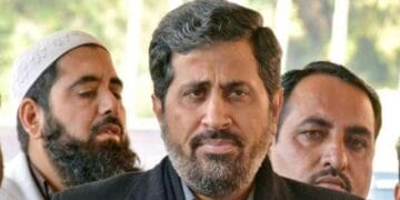 فیاض الحسن چوہان کو ہندو برادری کے لیے توہین آمیز الفاظ استعمال کرنے پر نوٹس جاری