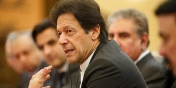 وزیراعظم  کی جانب سے ملکی تاریخ کا سب سے بڑا غربت مٹائو پروگرام آج سے شروع ہوگا