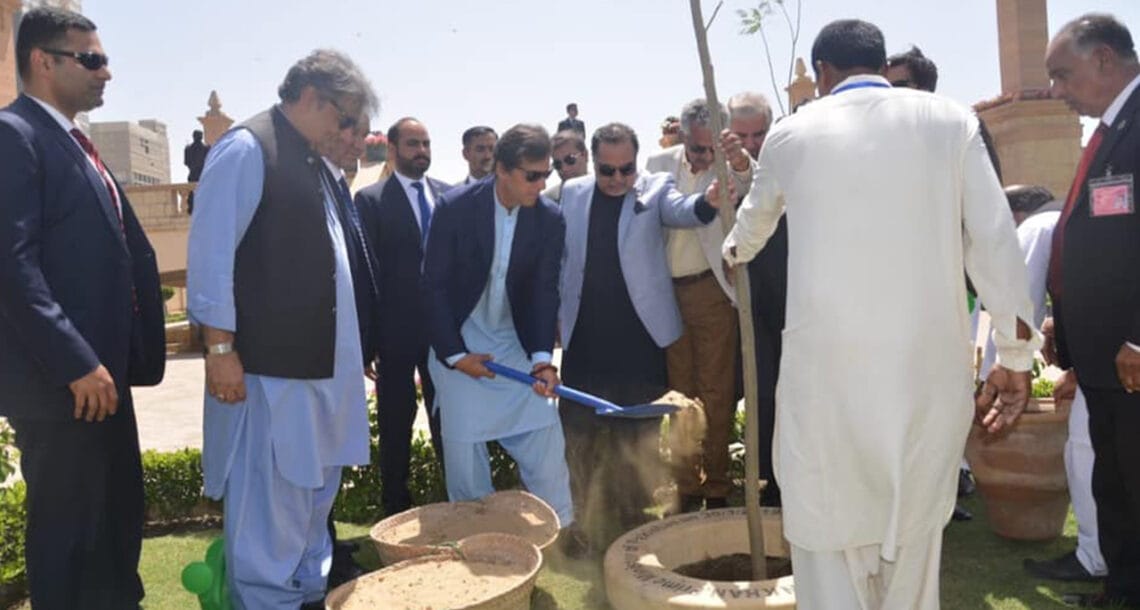 وزیر اعظم نے کراچی میں ابن قاسم کا افتتاح کردیا