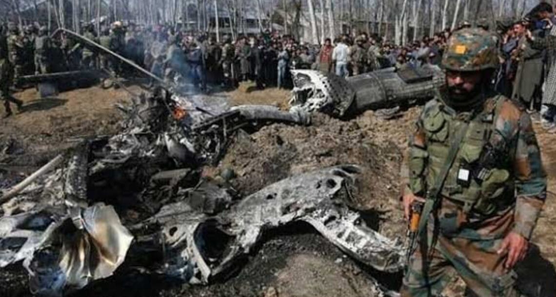 بھارت نے پاک فضائیہ سے جھڑپ کے دوران غلطی سے میزائل داغ کر اپنا ہیلی کاپٹر خود ہی مارگرایا