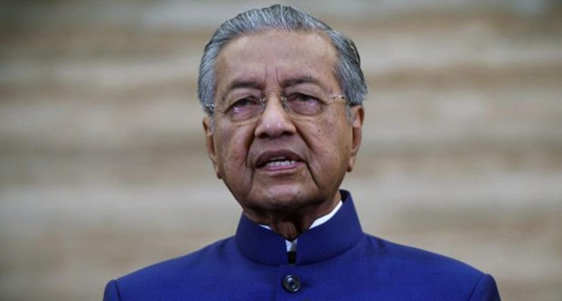 پاکستانی فوج سے کسی بھی جارحیت کی صورت میں دشمن کوشکست کا سامنا کرنا پڑے گا. مہاتیر محمد