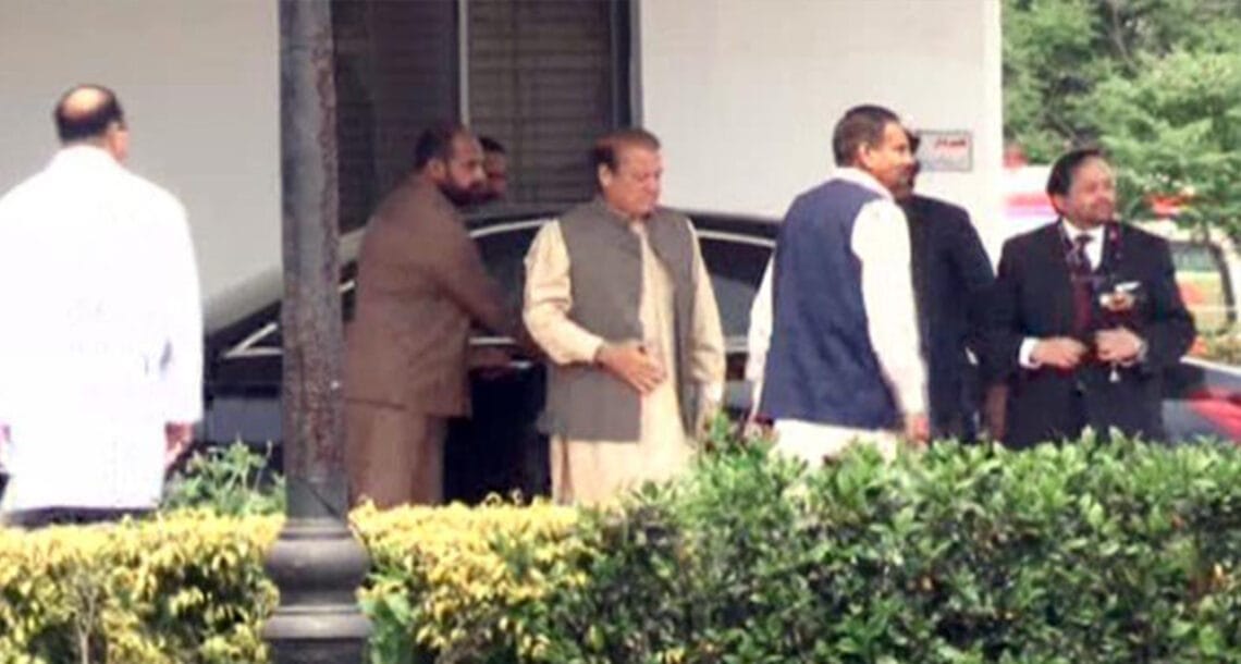 سابق وزیراعظم طبی معائنے کے لیےشریف میڈیکل سٹی پہنچ گئے