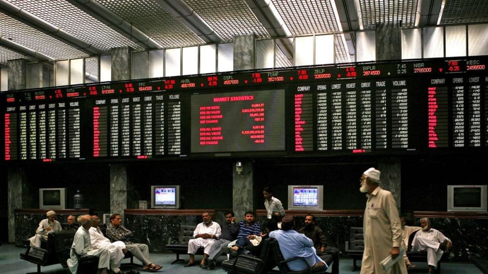 پاکستان اسٹاک ایکسچینج میں ہفتے کے آخری روز مارکیٹ میں منڈی
