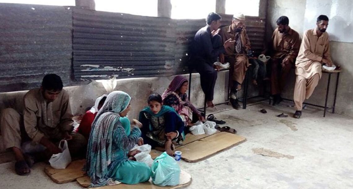 ایل او سی پر بھارتی جارحیت کی وجہ سے پاکستانی آبادی نقل مکانی کرنے پر مجبور