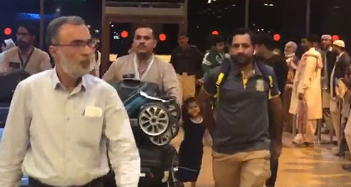 پی ایس ایل 4:  کوئٹہ گلیڈی ایٹرز کے پاکستانی کھلاڑی کراچی پہنچ گئے