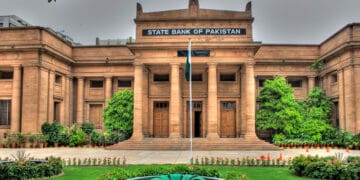 اسٹیٹ بینک اور ابو ظہبی فنڈ فار ڈیولپمنٹ کے درمیان 2 ارب ڈالر کے معاہدے پر دستخط