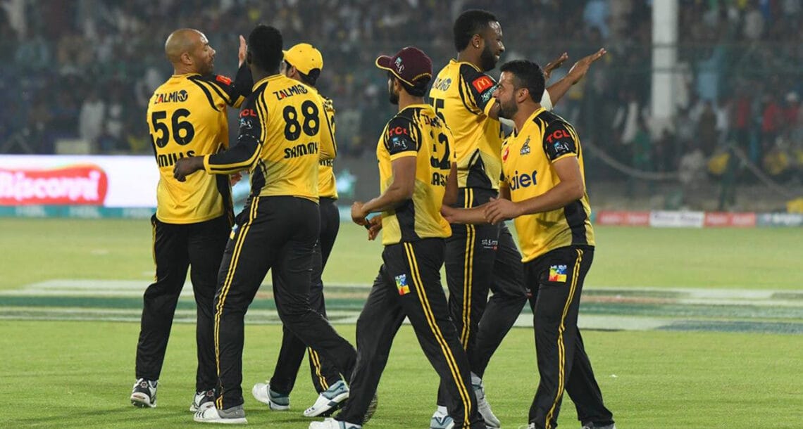 پی ایس ایل دوسرا ایلیمنیٹر: پشاور زلمی نے اسلام آباد یونائیٹڈ کو شکست دیکر فائنل کے لیے کوالیفائی کرلیا