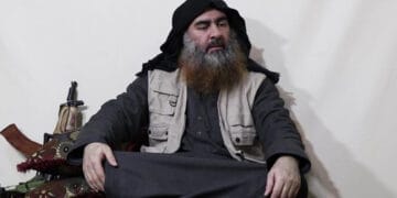 داعش کے سربراہ ابوبکر البغدادی  پانچ سال بعد منظر عام پر آگئے