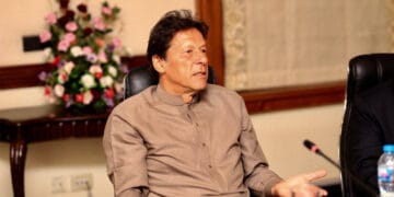 وزیراعظم کا ادویات کی قیمتیں بڑھانے والوں کے خلاف فوری کارروائی کا حکم