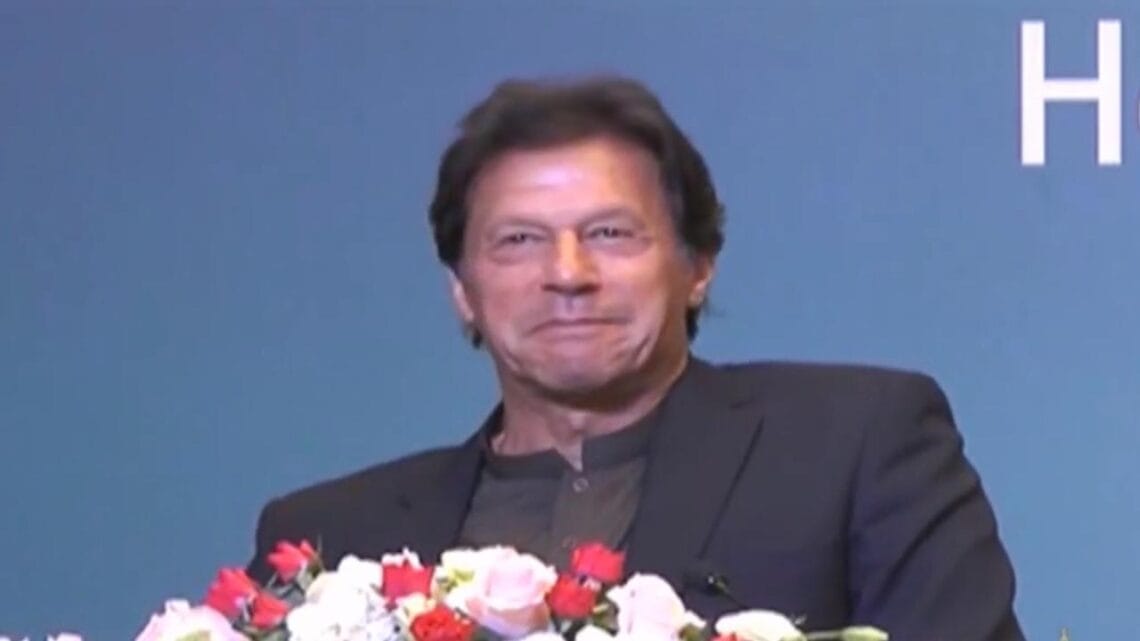 سی پیک کی بدولت دیگر ملک پاکستان میں سرمایہ کاری کا سوچ رہےہیں۔ وزیر اعظم