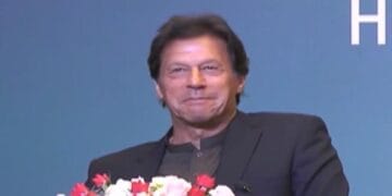 سی پیک کی بدولت دیگر ملک پاکستان میں سرمایہ کاری کا سوچ رہےہیں۔ وزیر اعظم