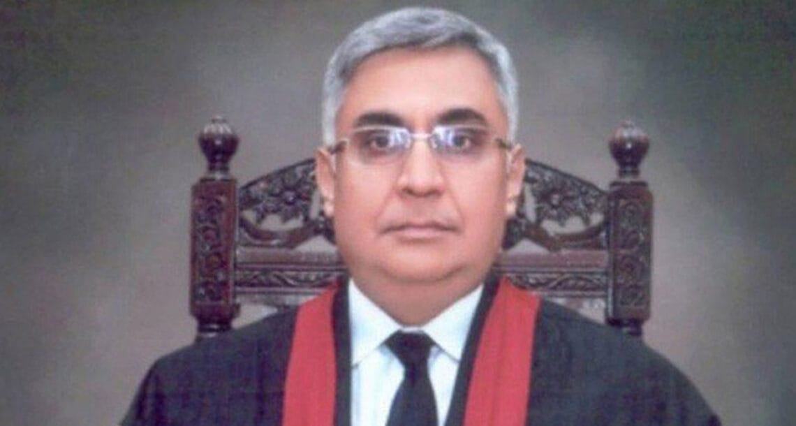 لاہور ہائی کورٹ کے جج جسٹس فرخ عرفان کا عہدے سے استعفیٰ