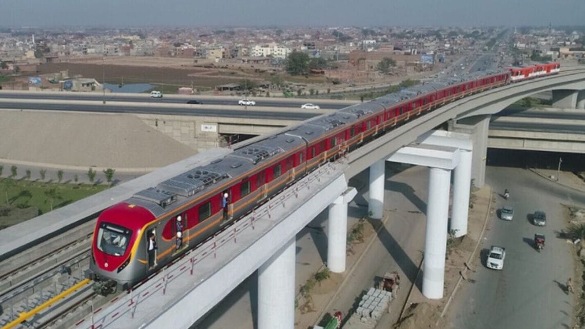 اورنج لائن کیس:‌ سپریم کورٹ کا تعمیراتی کمپنیوں کو ایک کروڑ کی گارنٹی جمع کرانے کا حکم