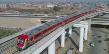 اورنج لائن کیس:‌ سپریم کورٹ کا تعمیراتی کمپنیوں کو ایک کروڑ کی گارنٹی جمع کرانے کا حکم