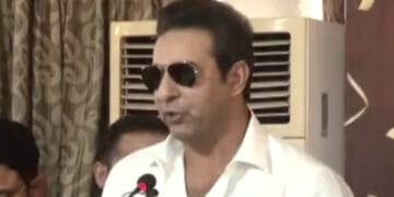دنیا میں ورلڈ کپ ٹیموں کا اعلان ہورہا ہے اور یہاں تماشہ لگایا جا رہا ہے. وسیم اکرم