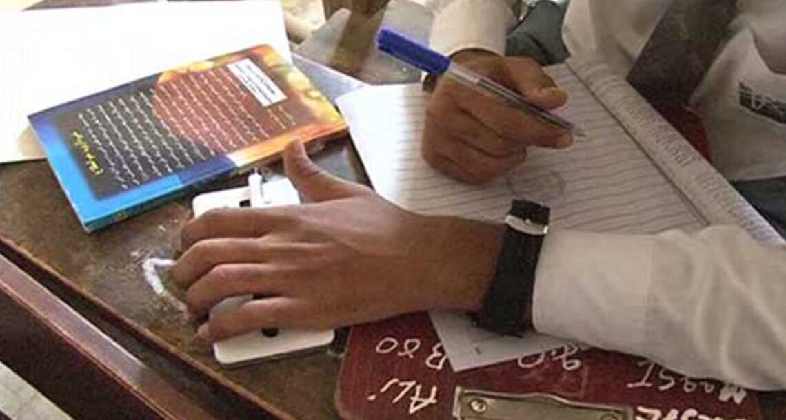 سندھ میں جاری میٹرک امتحانات میں نقل کھلے عام جاری