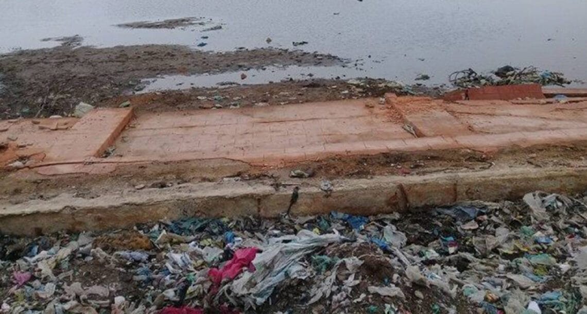 کورنگی ابراہیم حیدری کے قریب گڑھے میں گر کر 3 افراد جاں بحق