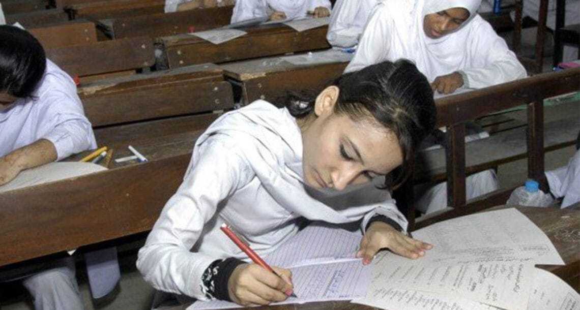 کراچی سمیت سندھ بھر میں نویں اور دسویں جماعت کے امتحانات کا آج سے آغاز