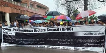 خیبرپختونخوا کے تمام اسپتالوں میں ڈاکٹرز کی ہڑتال