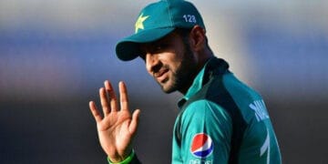 نجی وجوہات کی بنا پر شعیب ملک کی انگلینڈ‌ سے وطن واپسی