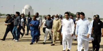 ایم کیو ایم پاکستان آج کراچی میں اپنا پاور شو دیکھائے گی