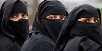 سری لنکا میں بم دھماکوں کے بعد چہرہ ڈھانپنے پر پابندی عائد