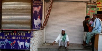 غازی آباد میں ایم ایل اے نے زبردستی مسلمانوں کی دکانیں بند کرادیں