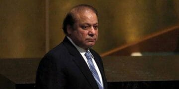 نواز شریف کی بیرون ملک علاج کے لیے سپریم کورٹ میں درخواست دائر