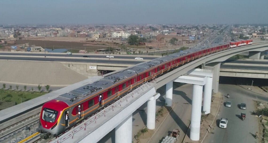 اورنج لائن کے بیچ میں جو آئے اسے ٹریک کا حصہ بنادیا جائے۔ سپریم کورٹ