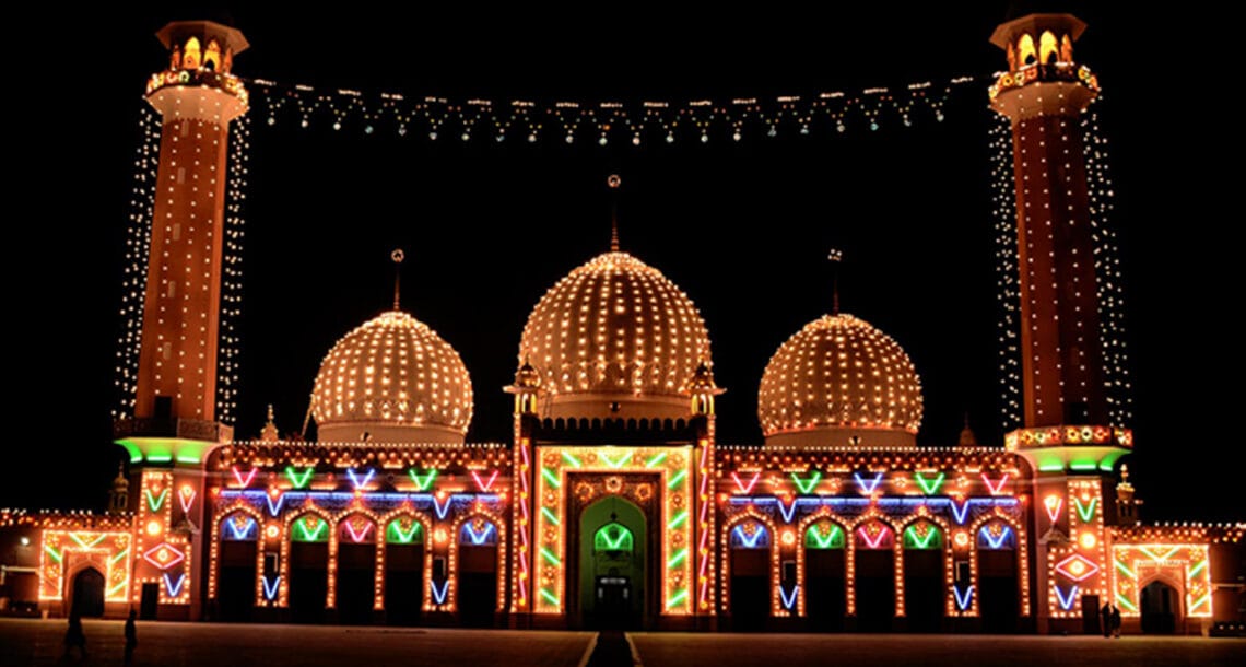 ملک بھر میں آج  شب برأت عقیدت و احترام سے منائی جائے گی