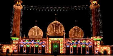 ملک بھر میں آج  شب برأت عقیدت و احترام سے منائی جائے گی