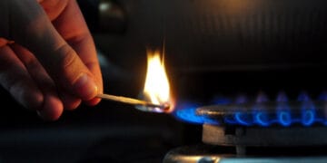 اوگرا کا گیس کی قیمتوں میں 80 فیصد تک اضافے کا عندیہ