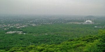 ملک کے بالائی اور وسطی علاقوں میں آندھی و بارش کا امکان۔