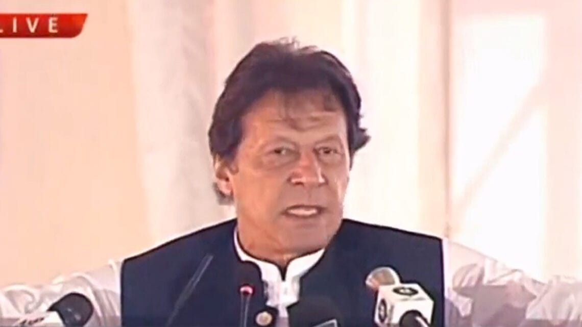 وزیراعظم نے رینالہ خورد میں نیا پاکستان ہاوٴسنگ منصوبے کا سنگ بنیاد رکھ دیا